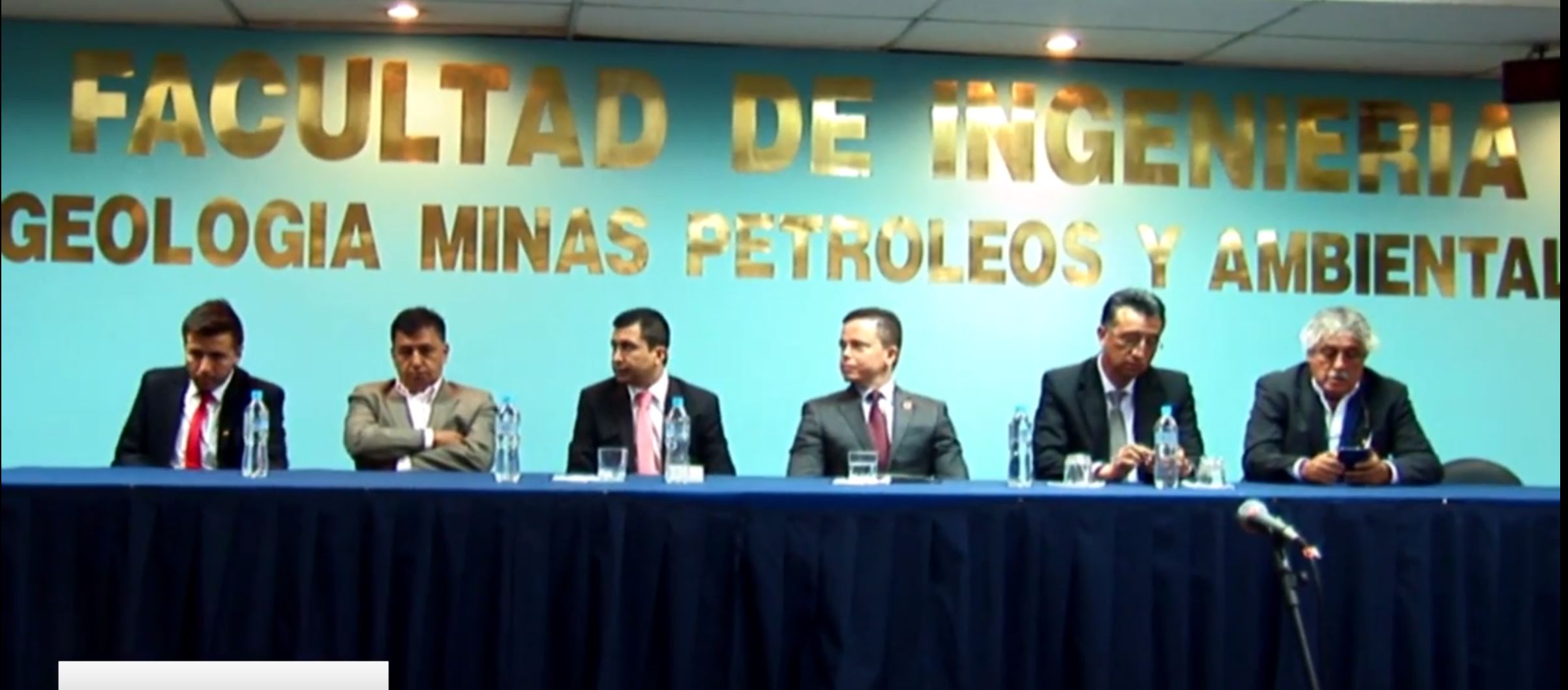 Halliburton - Universidad Central del Ecuador – Conferencia Técnica de Perforación Direccional